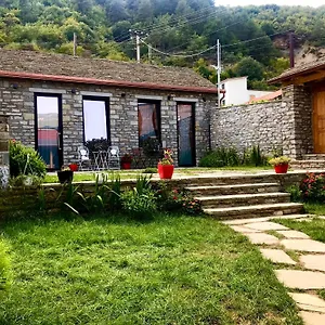  Gasthof Gogo Moustache Albanien